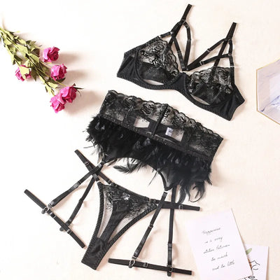 Lydia Sensual Lace Set With Underwire